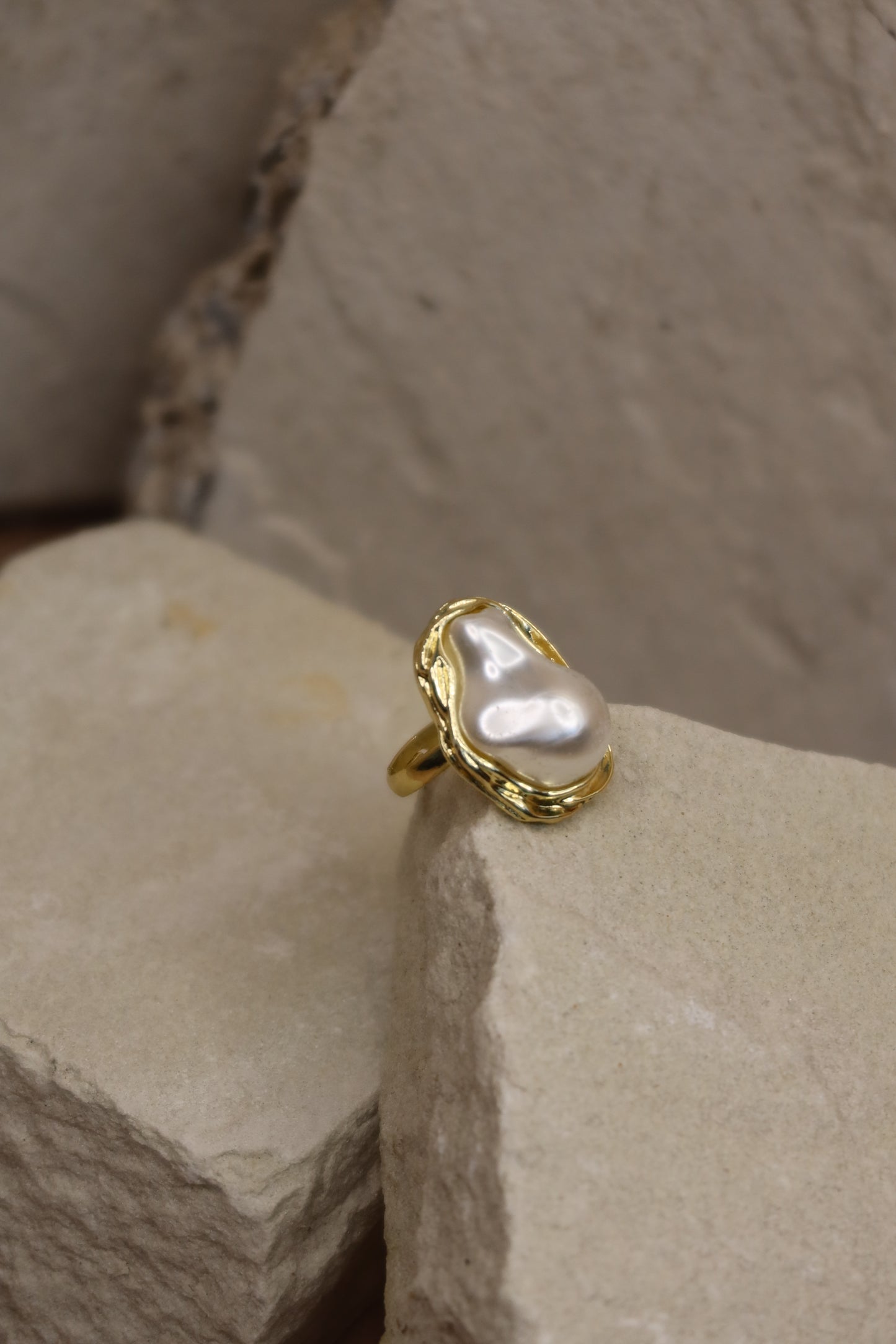 Gold Iridescent Pearl Ring