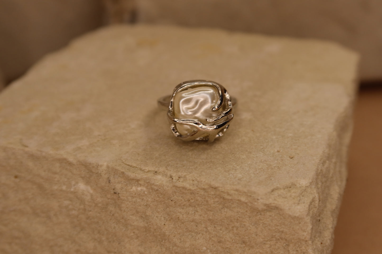 Silver Iridescent Pearl Ring